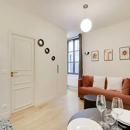 Apartment Pleasant- 2p- Saint-germain-des-pres Paris